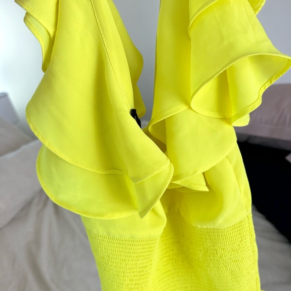bebe Lemon Ruffled Off-Shoulder Blouse - Picture 7 of 7